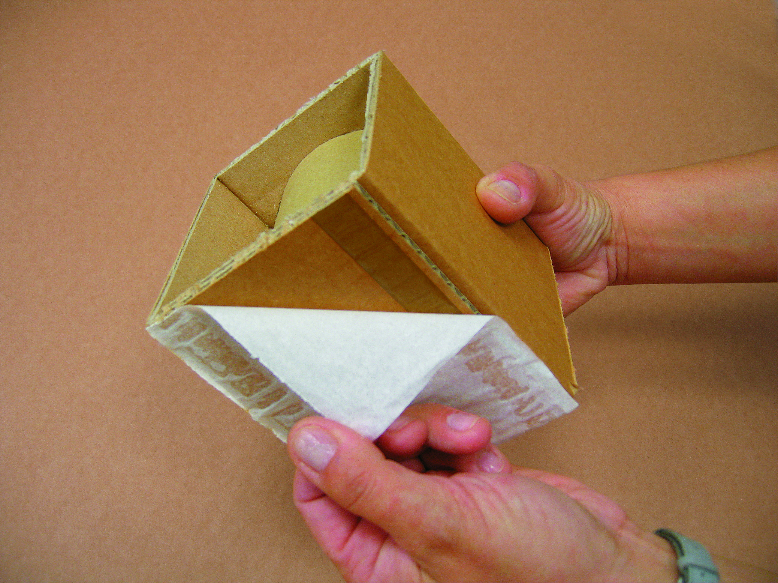 Palettenkufen mit starker Selbstklebung